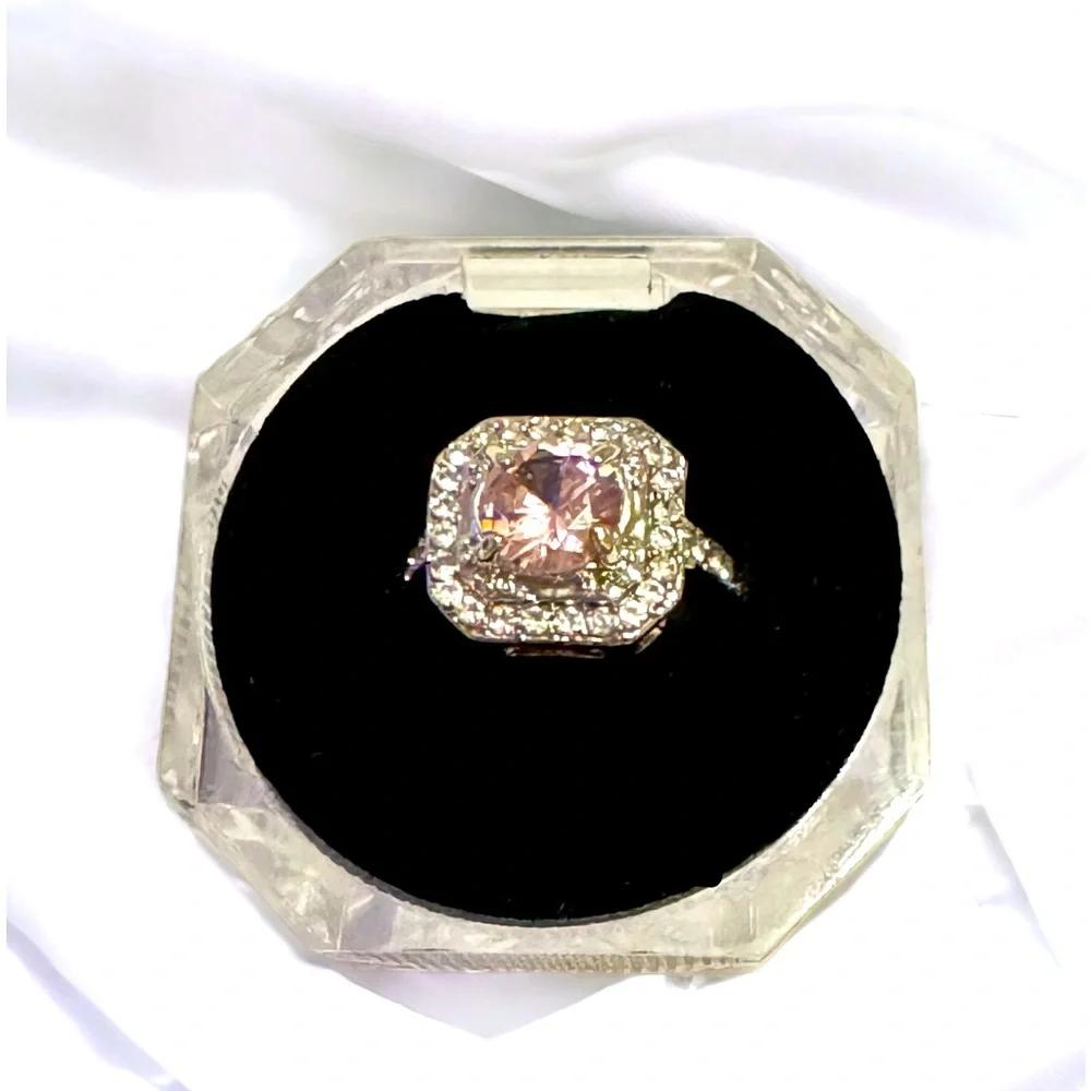 Beautiful Sterling Silver Fashion Ring With Pink Cupid Zirconia